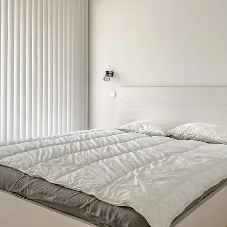 Amazing In With Swimming Pool Apartamento *