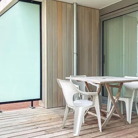 2 Bedroom Stunning In *